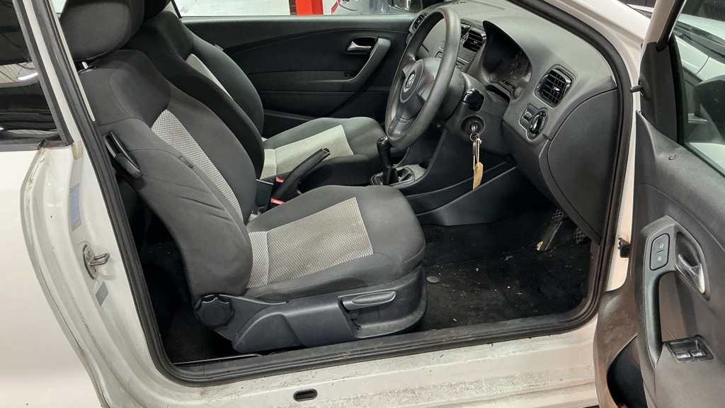 Used Volkswagen Polo 2011 for sale - 77420656: Photo 8