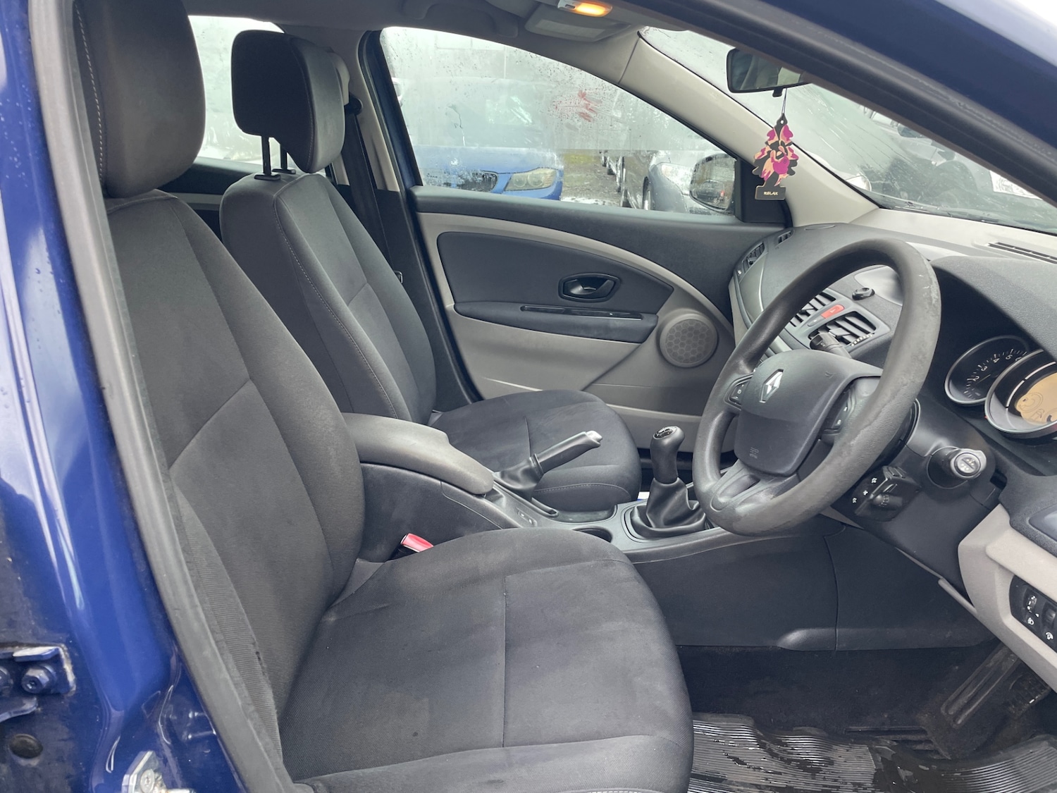 Used Renault Megane 2011 for sale - 77417064: Photo 11