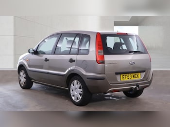 Used Ford Fusion 2003 for sale - 78410310: Photo