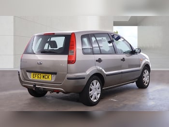 Used Ford Fusion 2003 for sale - 78410310: Photo