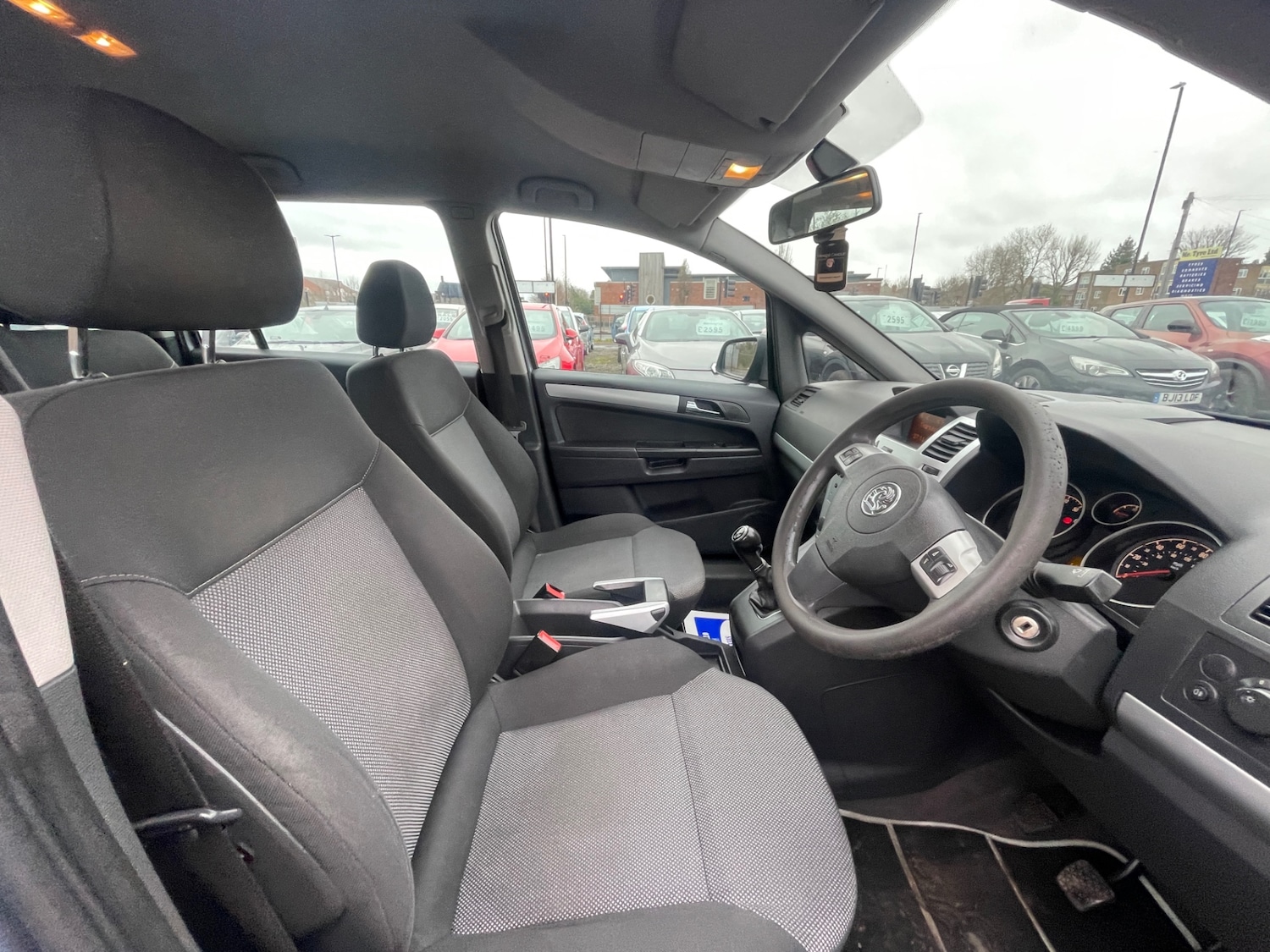 Used Vauxhall Zafira 2010 for sale - 76706302: Photo 12