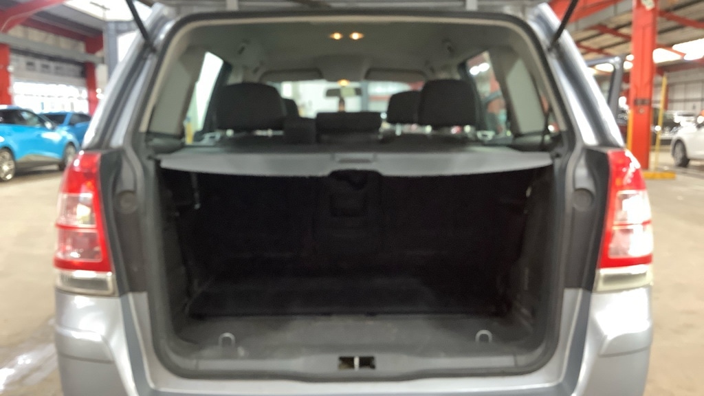 Used Vauxhall Zafira 2010 for sale - 76706302: Photo 7