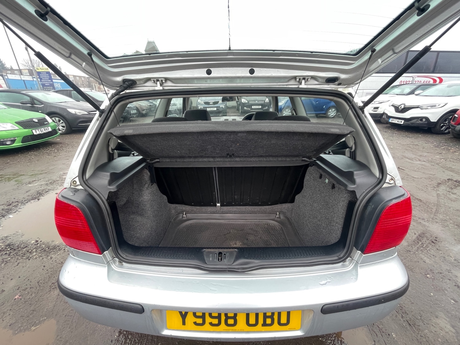 Used Volkswagen Polo 2001 for sale - 77077876: Photo 9