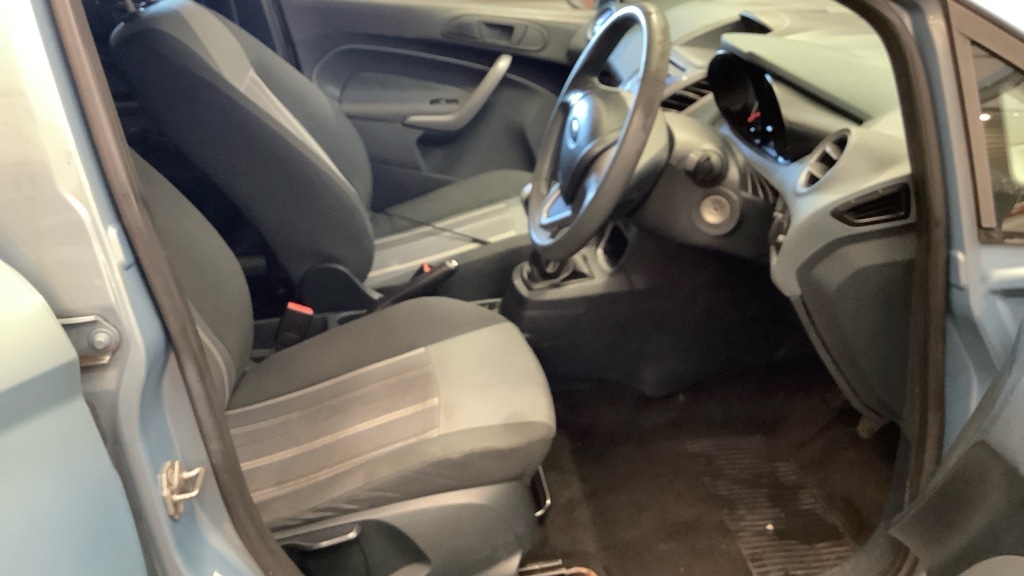 Used Ford Fiesta 2010 for sale - 76637915: Photo 10
