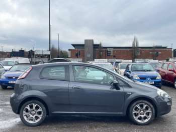 Used Fiat Punto 2015 for sale - 75036563: Photo