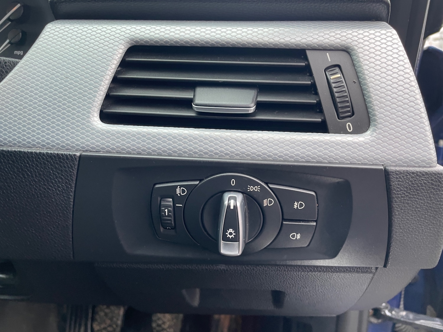 Used BMW 3 Series 2011 for sale - 77113836: Photo 18