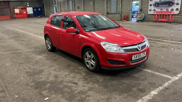 Used Vauxhall Astra 2009 for sale - 76264197: Photo 1