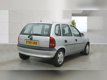 Used Vauxhall Corsa 1997 for sale - 79252880: Photo