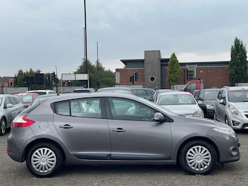 Used Renault Megane 2011 for sale - 75294718: Photo