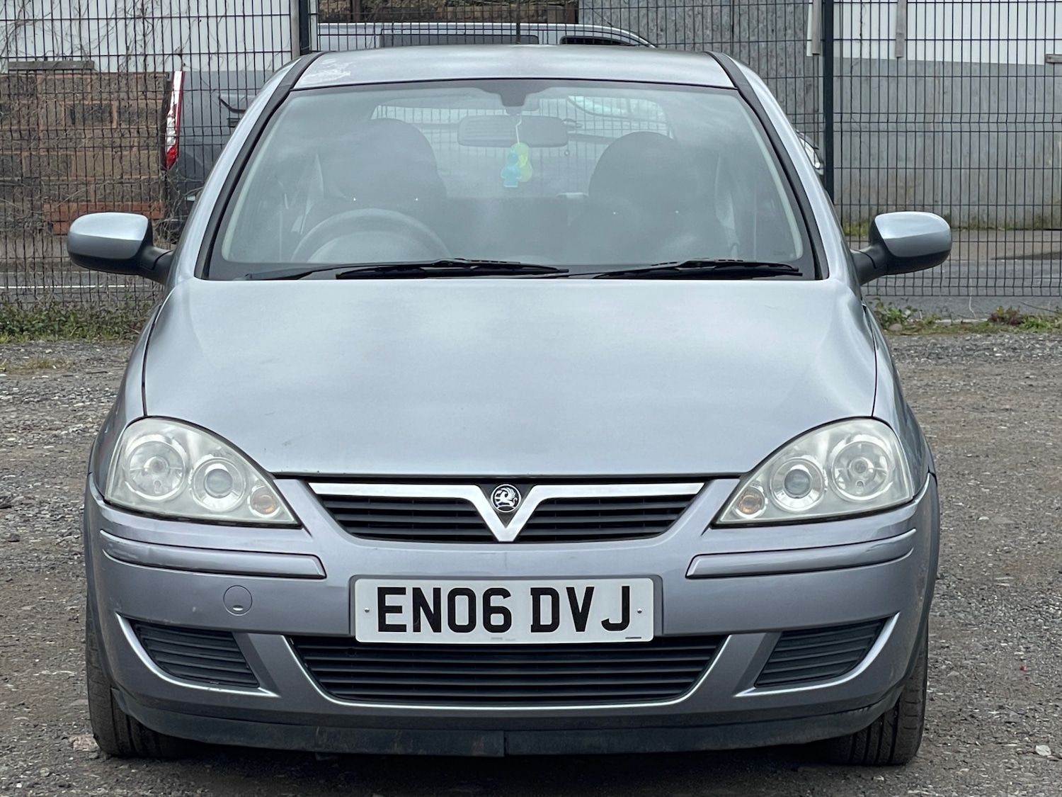 Used Vauxhall Corsa 2006 for sale - 78121375: Photo 2