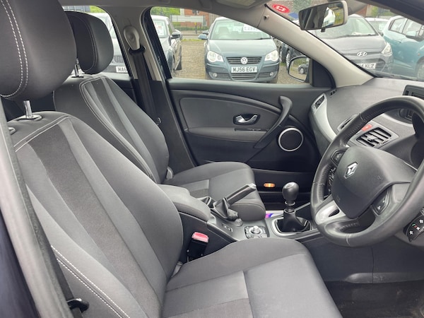 Used Renault Megane 2010 for sale - 75036552: Photo 10