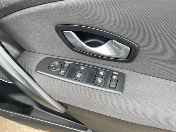 Used Renault Megane 2010 for sale - 75036552: Photo 13
