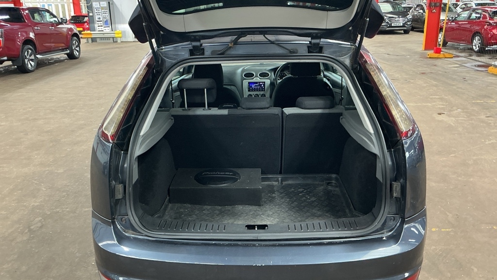 Used Ford Focus 2011 for sale - 76437118: Photo 8