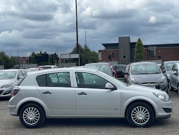 Used Vauxhall Astra 2010 for sale - 75406210: Photo