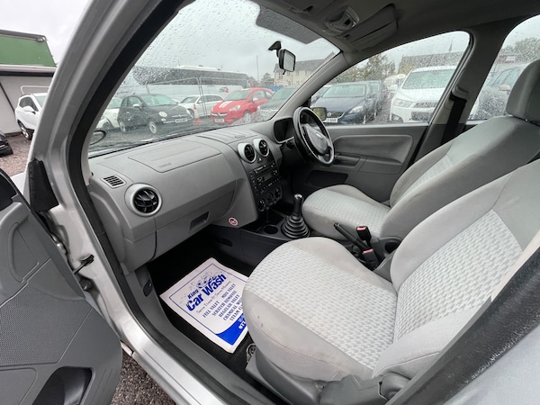 Used Ford Fusion 2003 for sale - 76161614: Photo 11