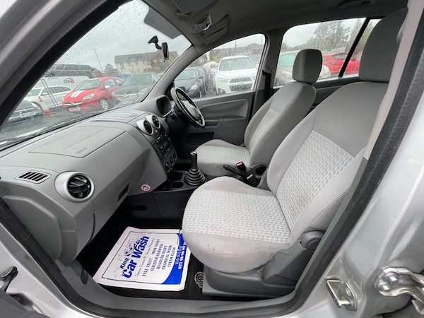 Used Ford Fusion 2003 for sale - 76161614: Photo 12