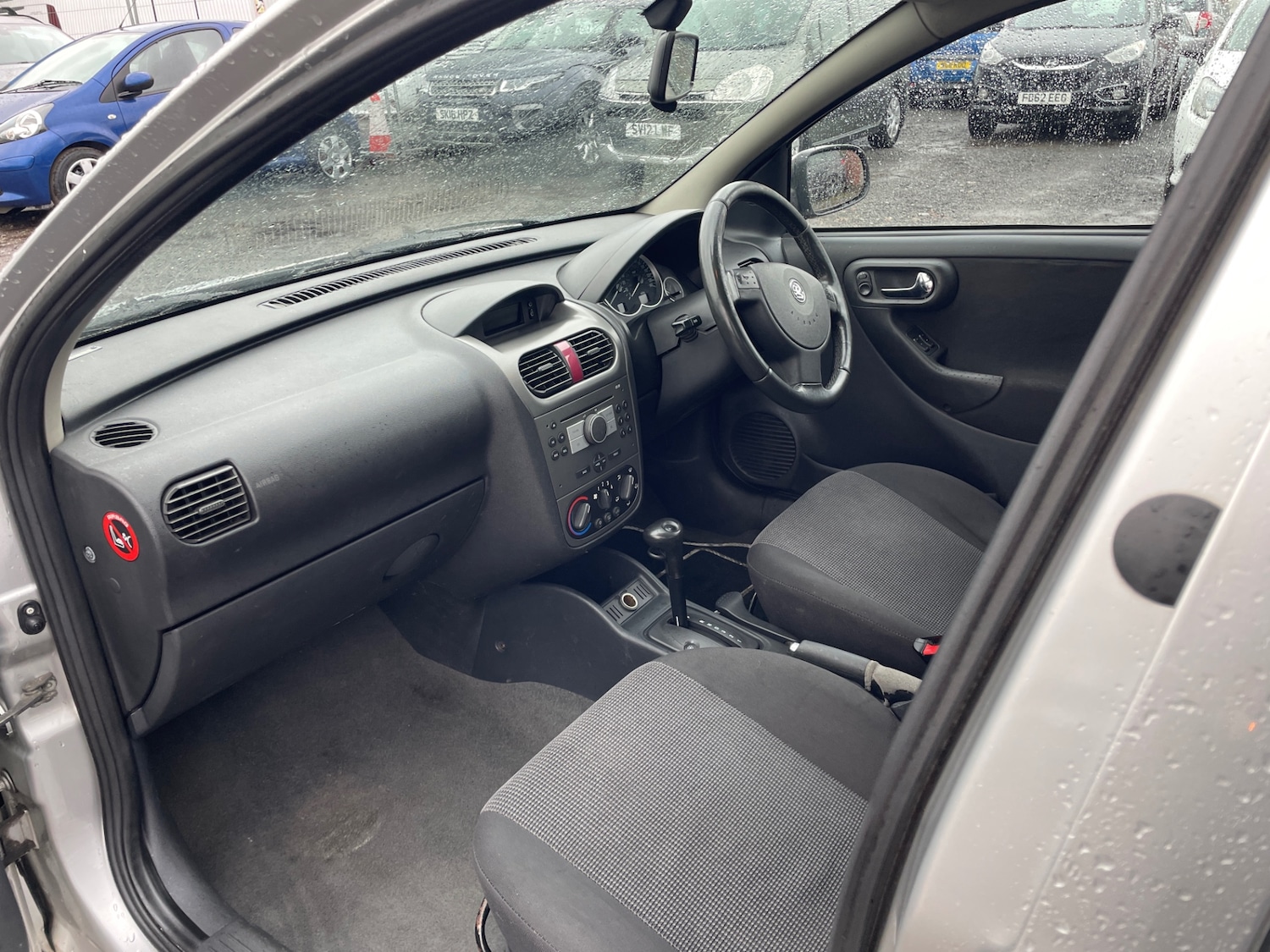 Used Vauxhall Corsa 2005 for sale - 77235623: Photo 11