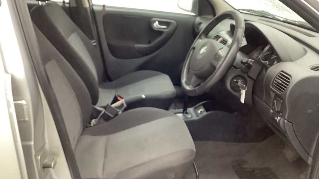 Used Vauxhall Corsa 2005 for sale - 77235623: Photo 8