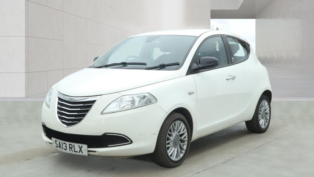 Used Chrysler Ypsilon 2013 for sale - 78197152: Photo 2