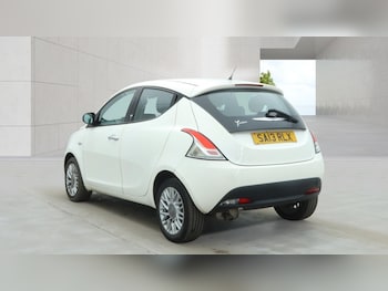 Used Chrysler Ypsilon 2013 for sale - 78197152: Photo