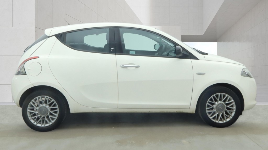 Used Chrysler Ypsilon 2013 for sale - 78197152: Photo 5