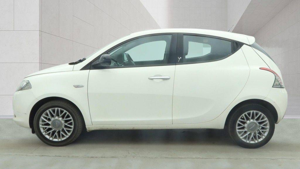 Used Chrysler Ypsilon 2013 for sale - 78197152: Photo 6