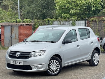 2015 (15) - 1.2 16V Ambiance 5dr