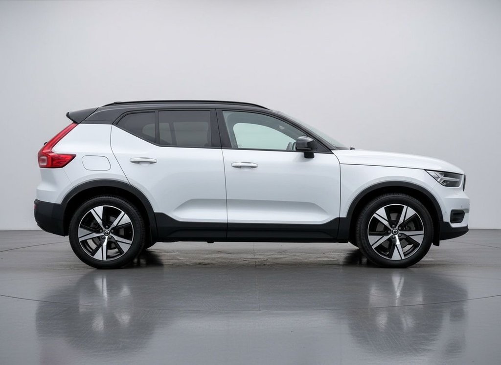 Used Volvo XC40 2021 for sale - 77632152: Photo 4