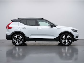 Used Volvo XC40 2021 for sale - 77632152: Photo