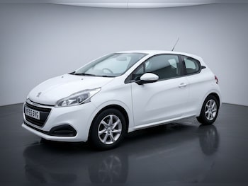 Used Peugeot 208 2015 for sale - 77600139: Photo