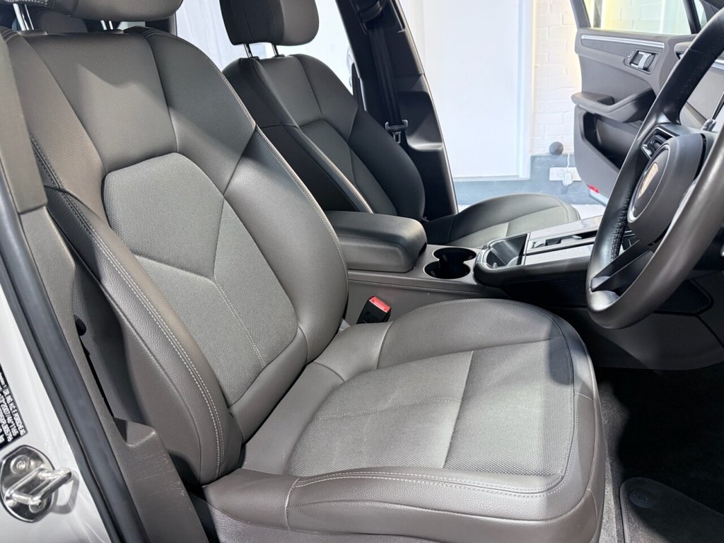 Used Porsche Macan 2023 for sale - 77551456: Photo 22