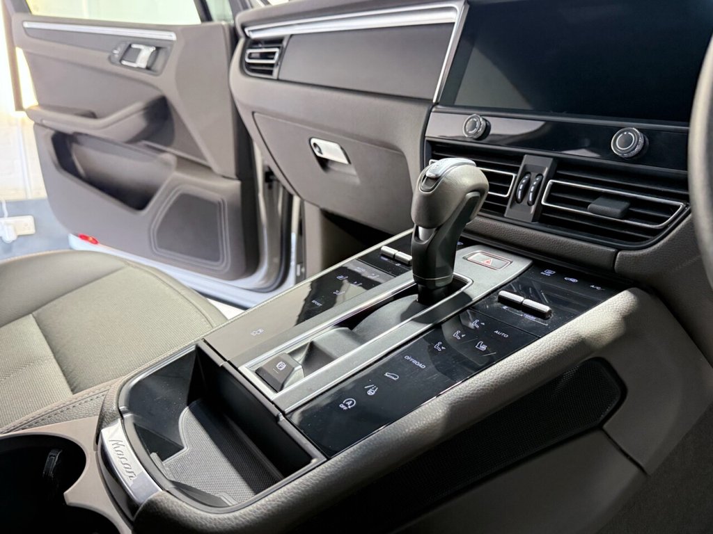 Used Porsche Macan 2023 for sale - 77551456: Photo 26