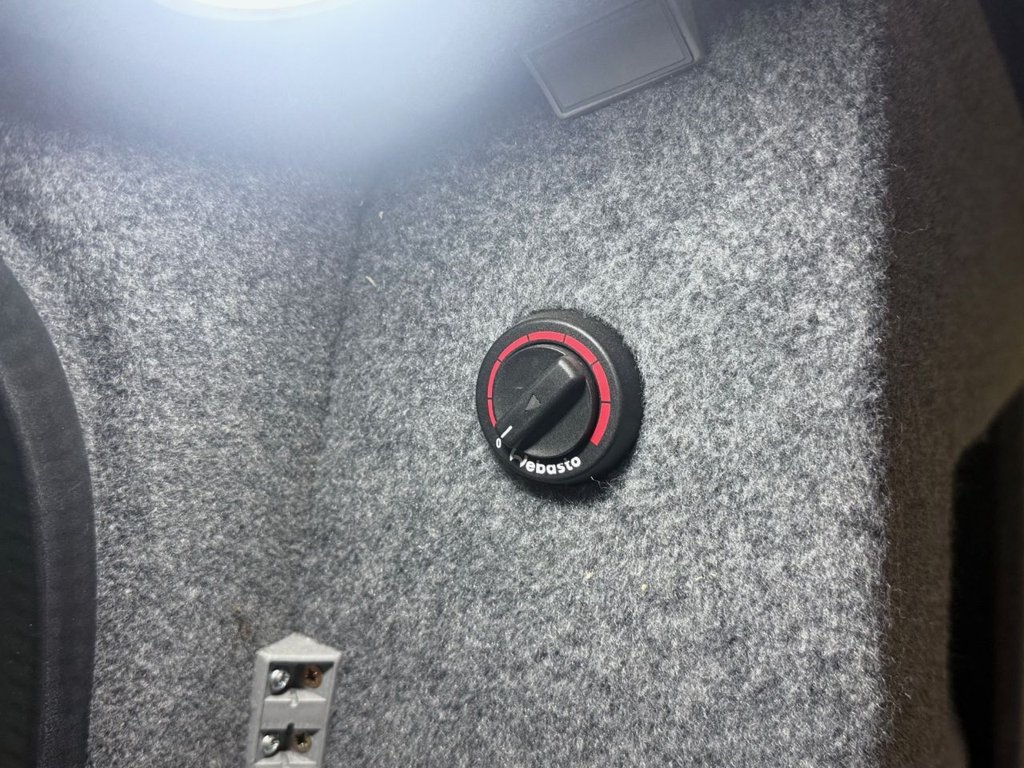 Used Volkswagen Transporter 2015 for sale - 76691327: Photo 19