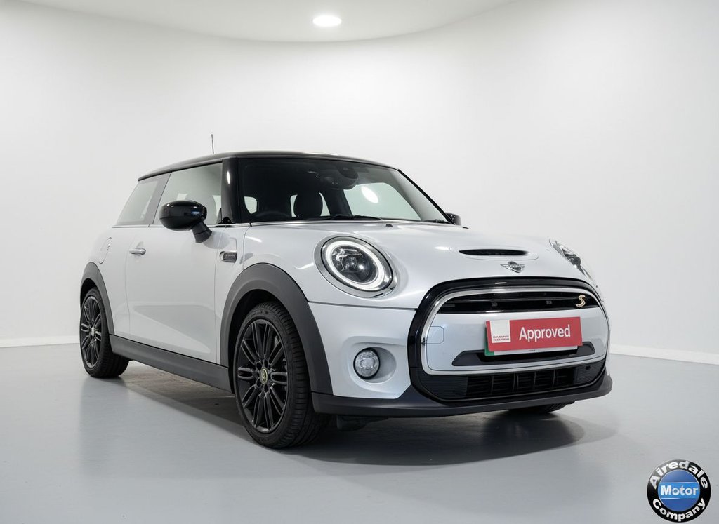 Used MINI Hatch 2021 for sale - 76621599: Photo 1