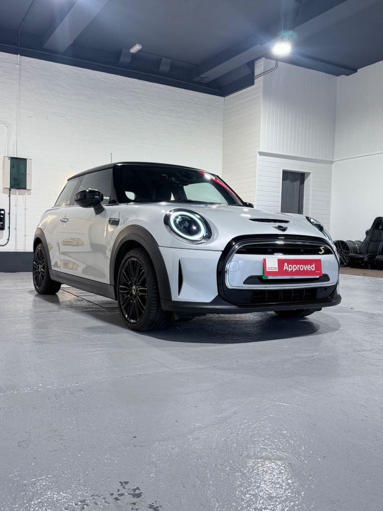 Used MINI Hatch 2021 for sale - 76621599: Photo 9