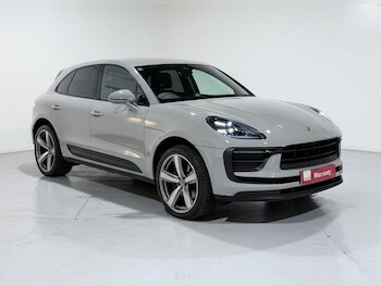 Used Porsche Macan 2023 for sale - 76621584: Photo
