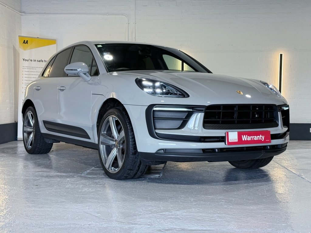 Used Porsche Macan 2023 for sale - 76621584: Photo 32