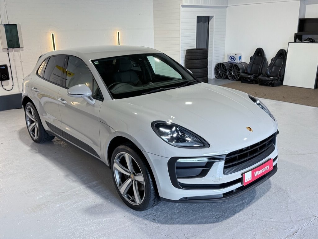 Used Porsche Macan 2023 for sale - 76621584: Photo 33