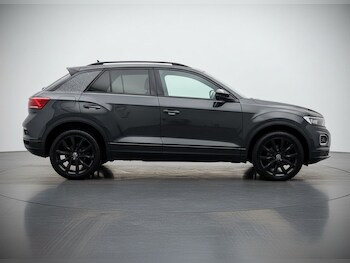 Used Volkswagen T-Roc 2021 for sale - 78140769: Photo