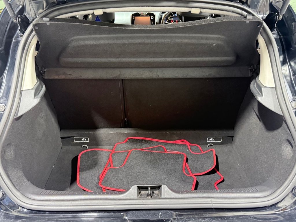 Used Renault Clio 2015 for sale - 76621598: Photo 32