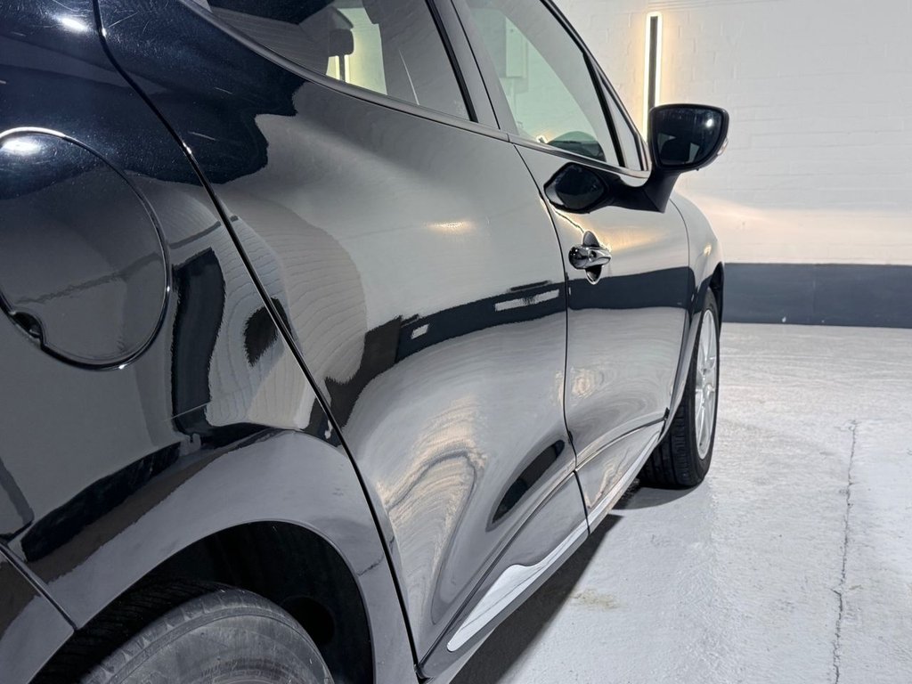 Used Renault Clio 2015 for sale - 76621598: Photo 34