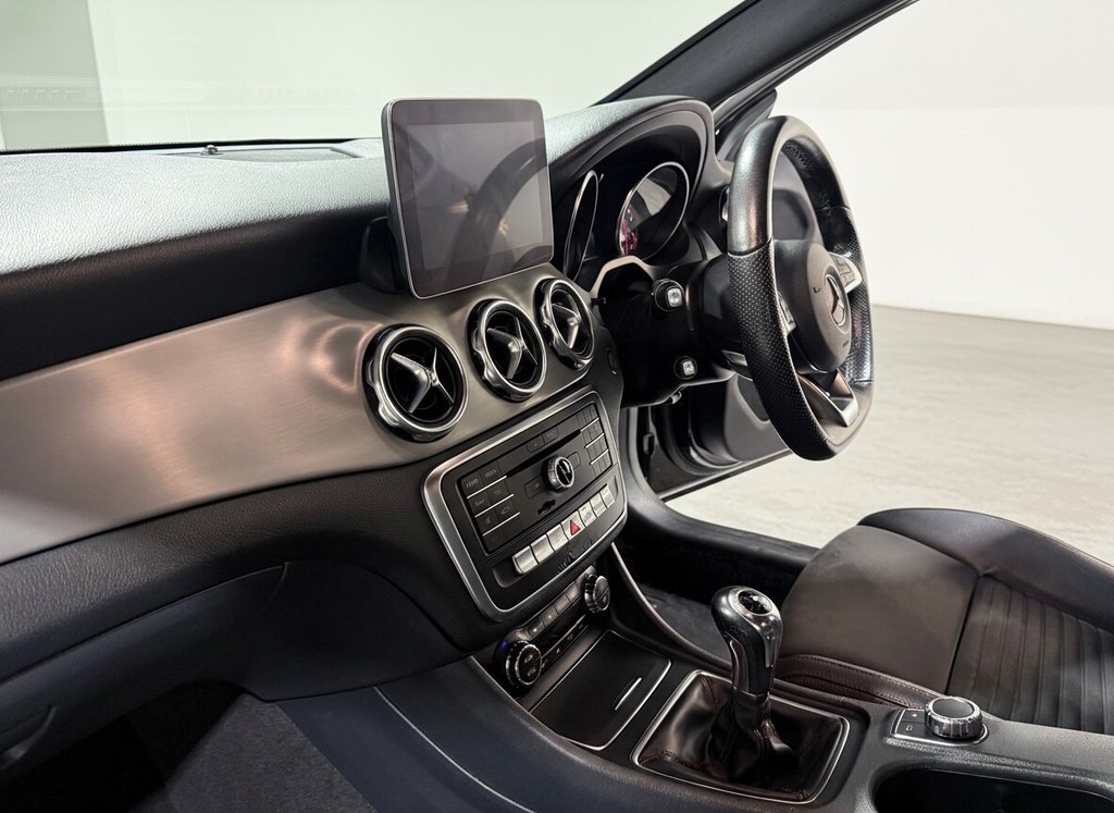 Used Mercedes-Benz GLA 2018 for sale - 77193390: Photo 9