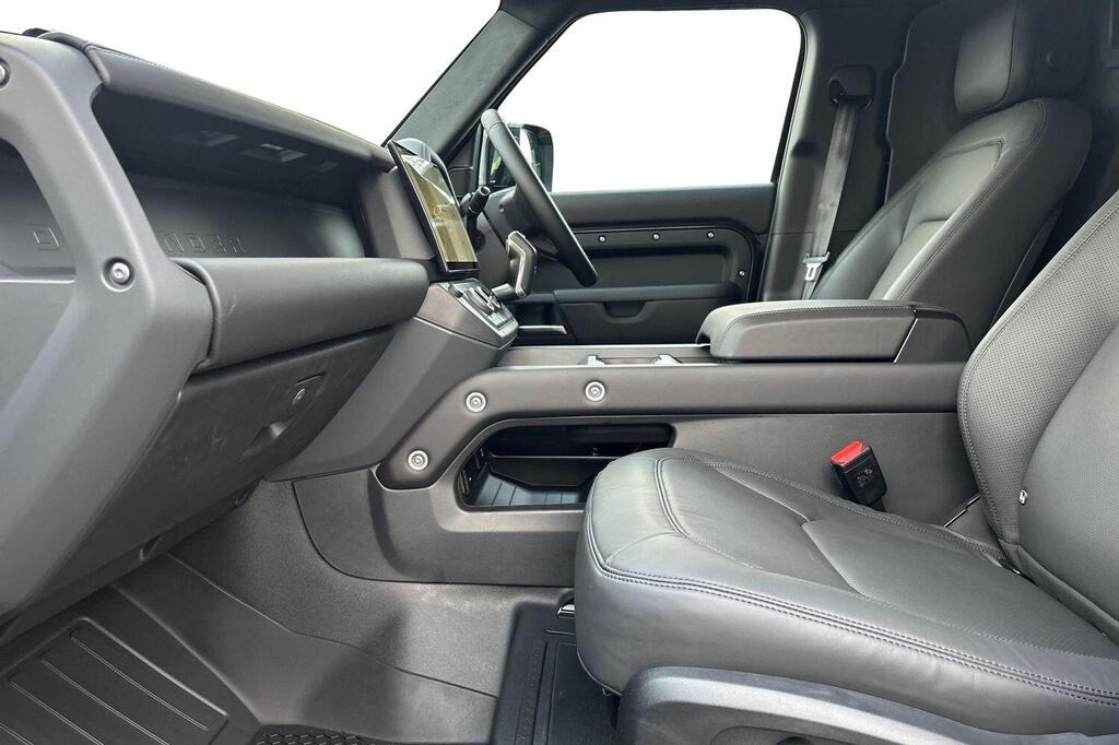 Used Land Rover Defender for sale - 76579726: Photo 32