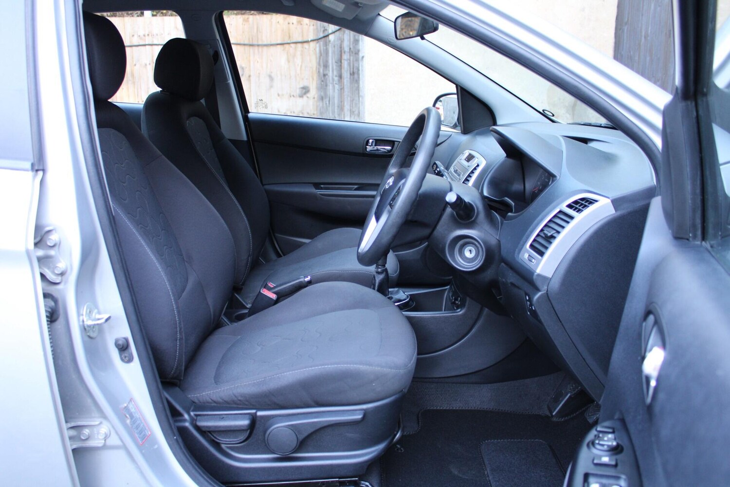 Used Hyundai i20 2012 for sale - 75839603: Photo 6