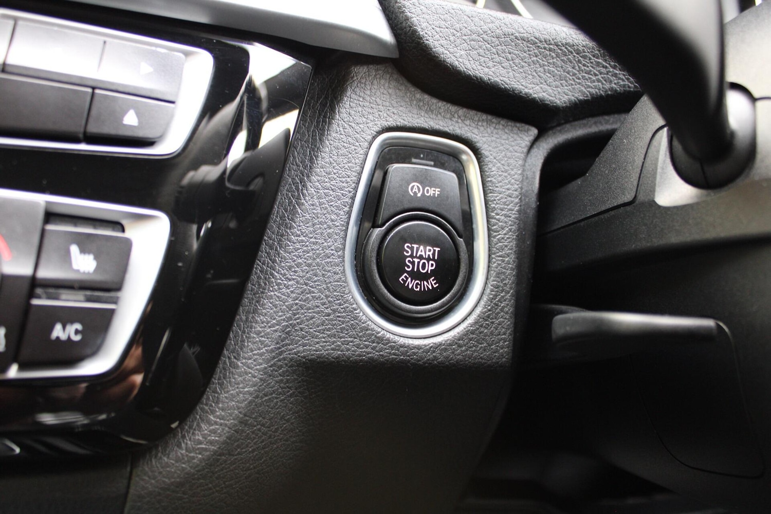 Used BMW 3 Series 2018 for sale - 76337015: Photo 42