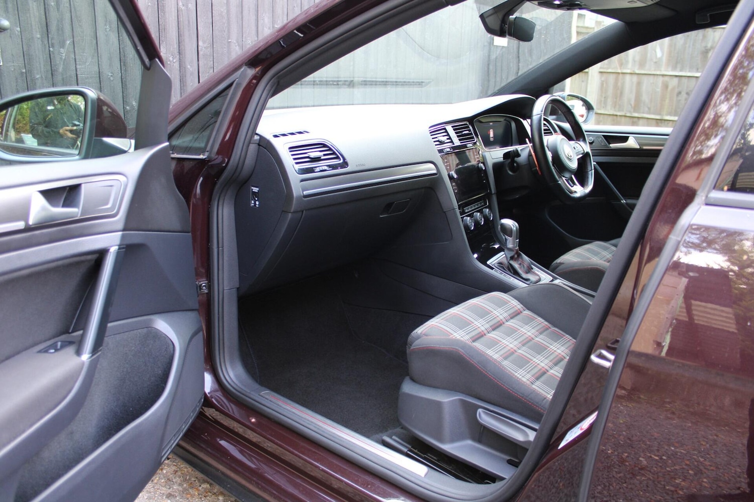 Used Volkswagen Golf 2017 for sale - 76031582: Photo 11