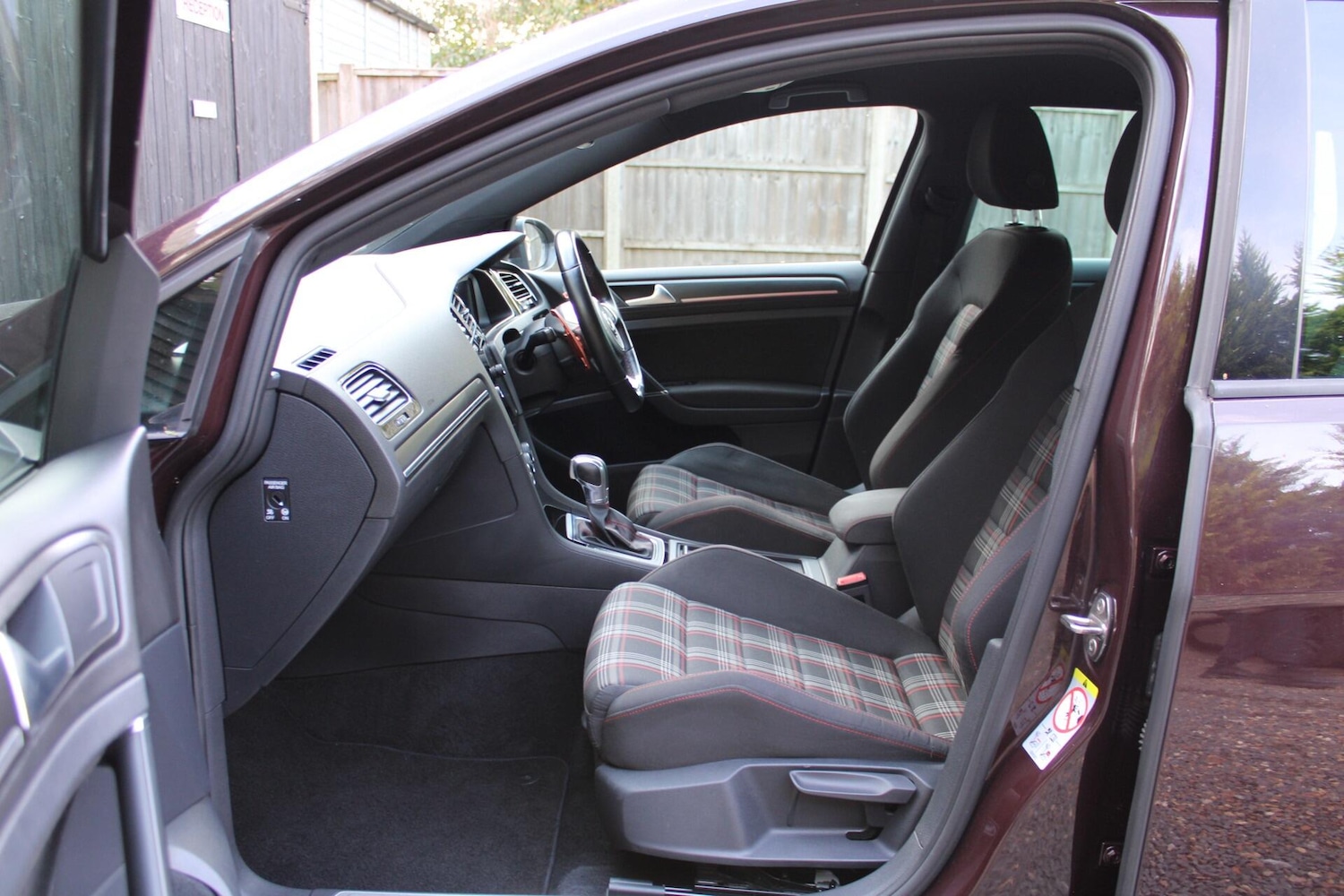 Used Volkswagen Golf 2017 for sale - 76031582: Photo 14