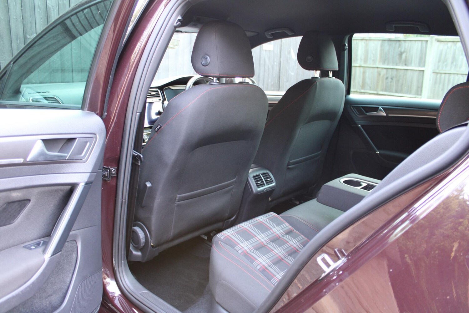 Used Volkswagen Golf 2017 for sale - 76031582: Photo 17