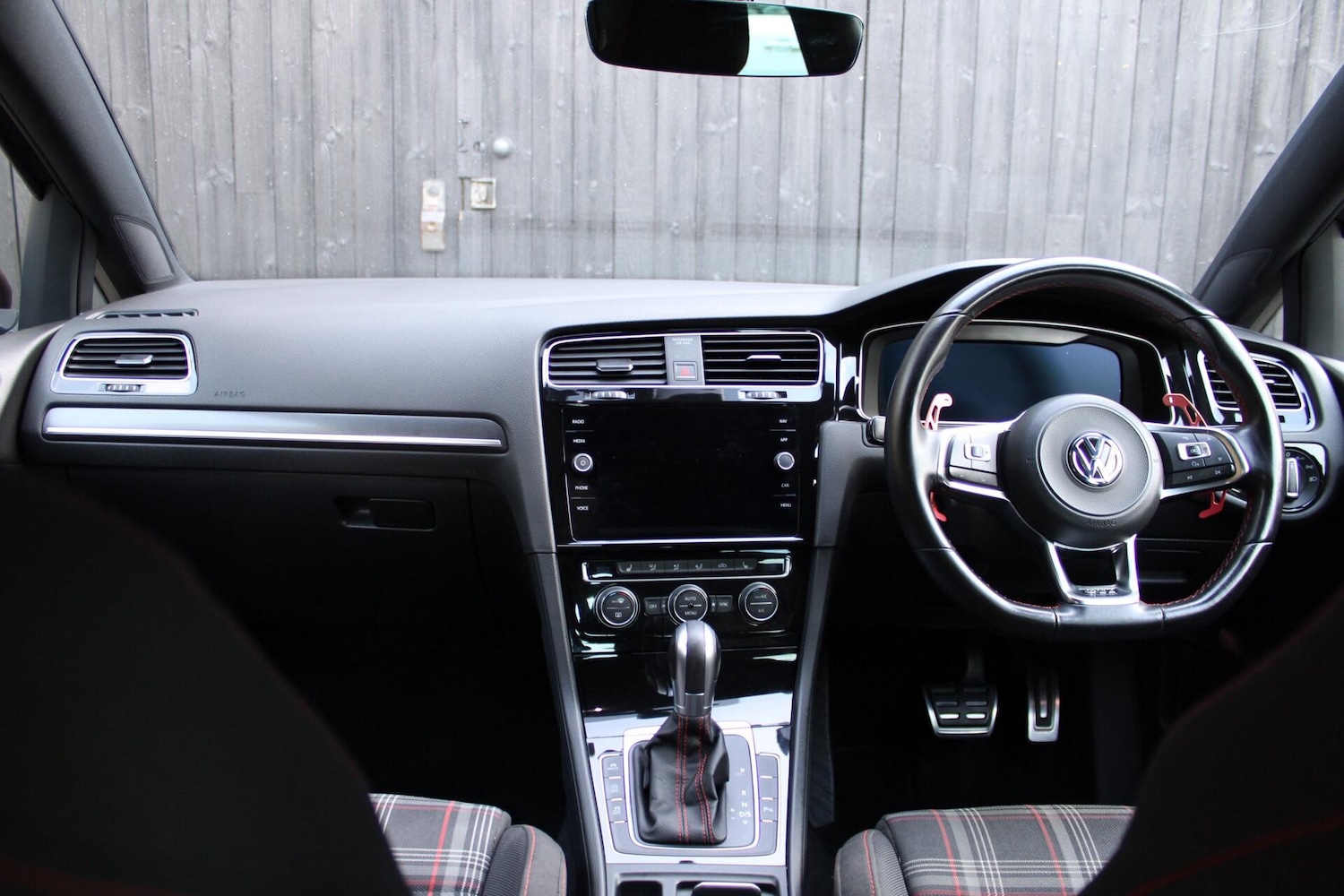 Used Volkswagen Golf 2017 for sale - 76031582: Photo 20