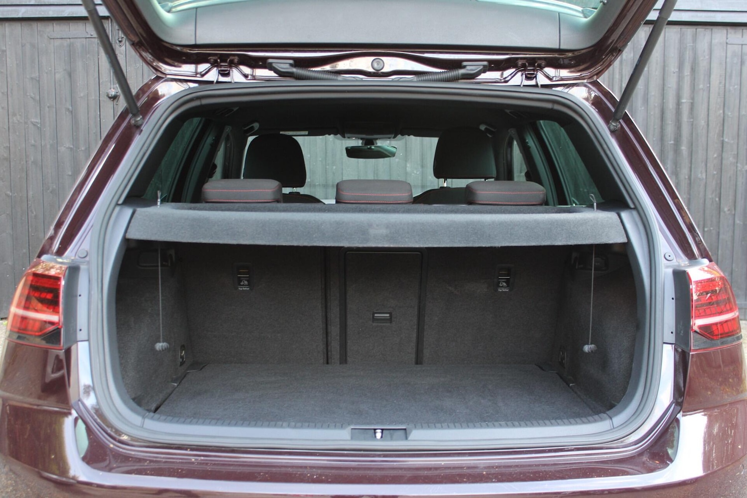 Used Volkswagen Golf 2017 for sale - 76031582: Photo 29